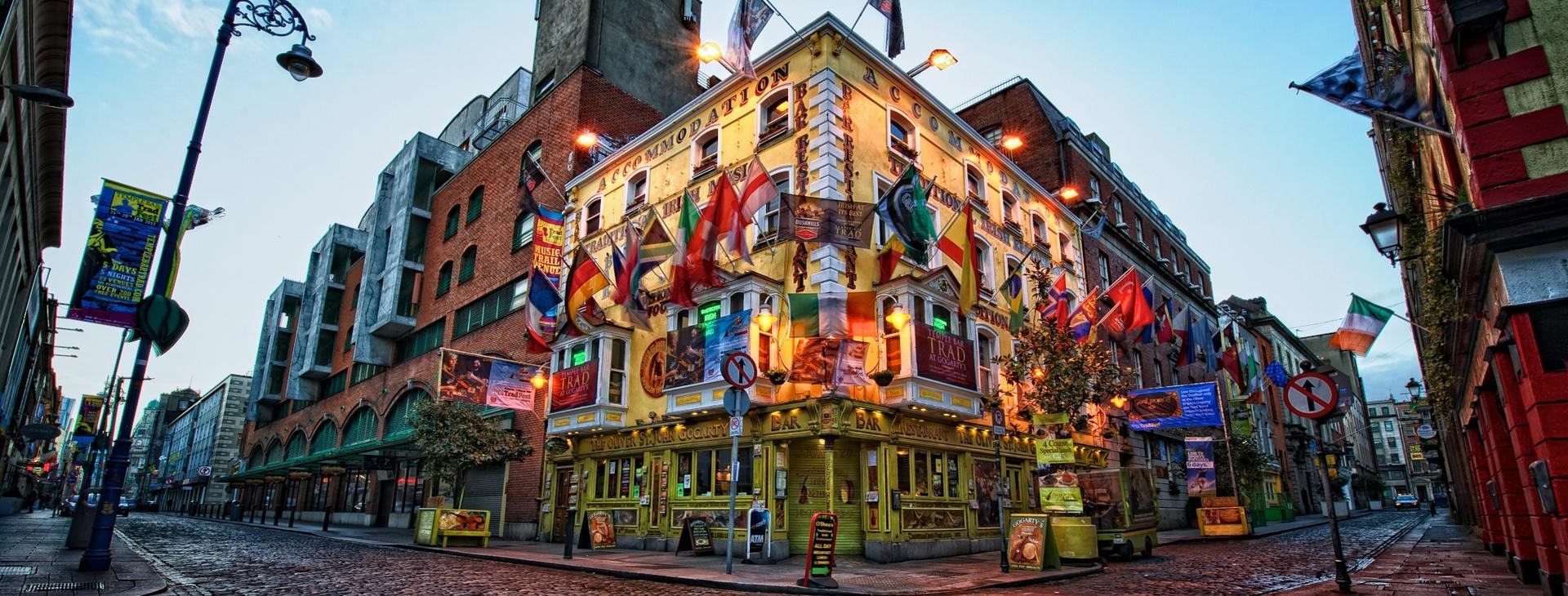 wonderful_corner_in_old_dublin-1576375